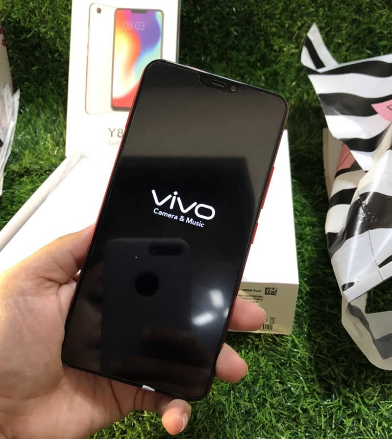 Vivo y83 6gb ram 128gb rom lush condition 2