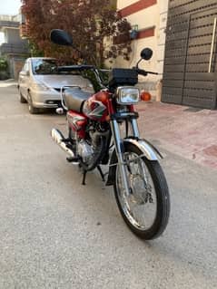 HONDA CG 125 REGISTERED 1200 KM