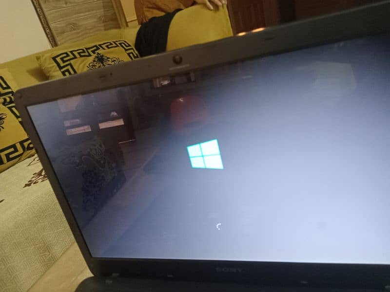 window 10 Sony laptop Baki chezein description ma ha 1