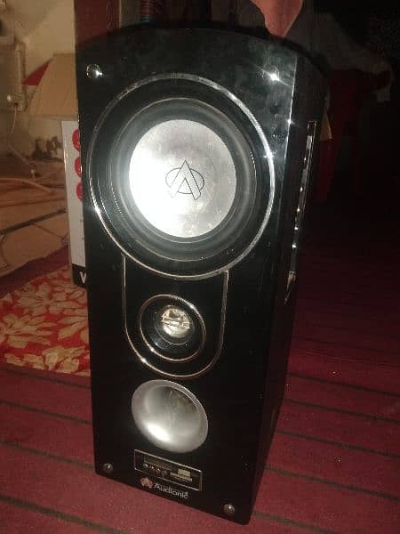 speaker for sale uegent. 5