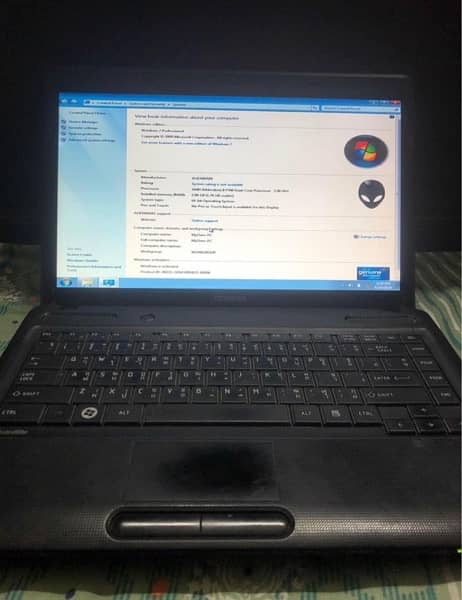 TOSHIBA Satellite C660 1