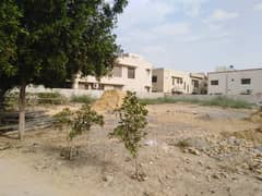 Prime Location 500 Square Yards Residential Plot For sale In Rs. 41000000 Only