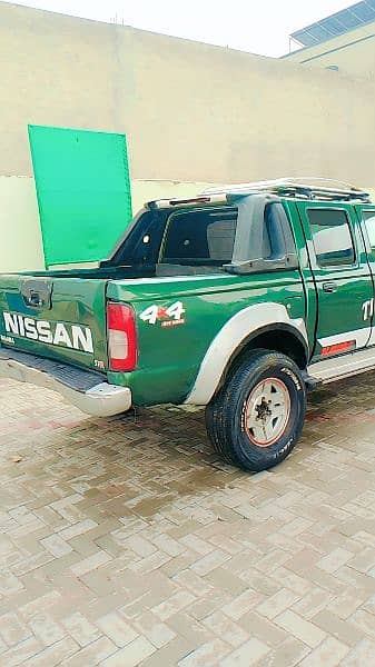 Nissan Navara 2008 4