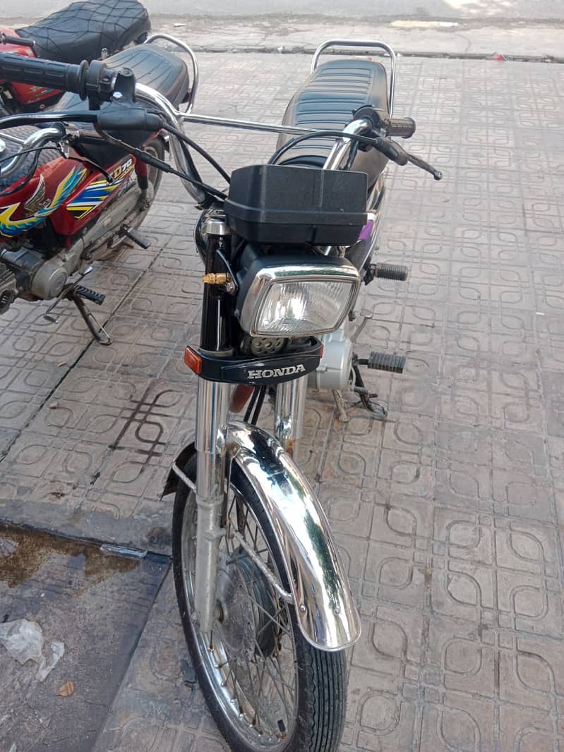 Honda CG 125 2020 5