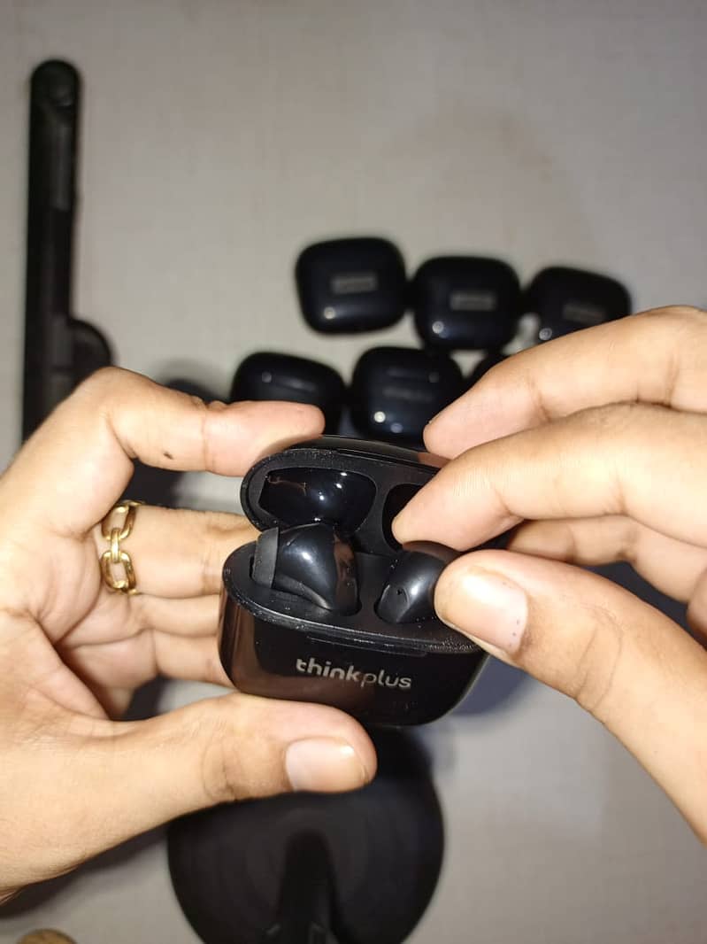 Lenovo Airbuds/ For sale 0