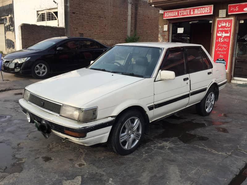 Corolla auto 1985 0300,7408903 2