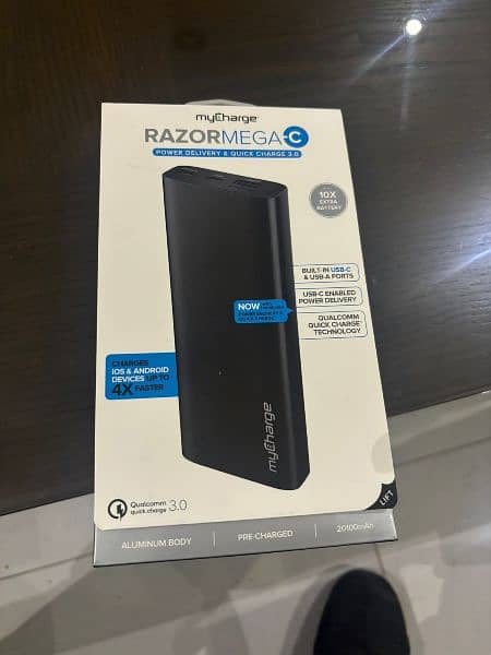 myCharge RAZORMEGA. 20100mAh Power Bank 1