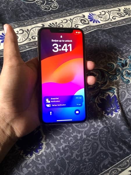 Iphone 11 Pro 256 GB PTA Approved 9