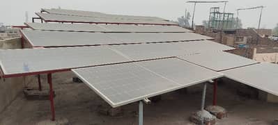 330 Watt solar panels Best Condition 100% Contact 03327568141