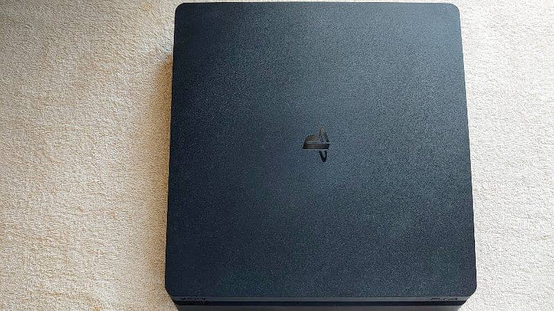 PS4 SLIM 500GB (Excellent Condition) 2