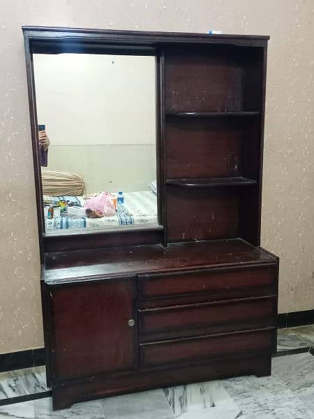 100% pure wooden Dressing Table 10/10 condition no need of repairs. 4