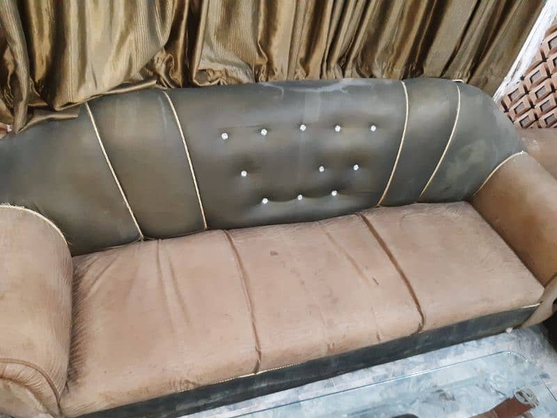 sofa Behtreen condition 0