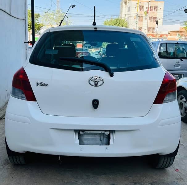 Toyota Vitz 2008 1