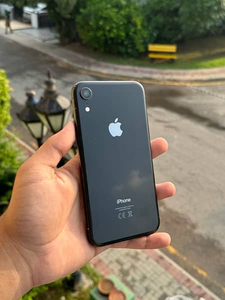 iphone XR Dual sim PTA approved 128GB 7