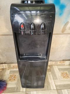 Orient water dispenser black