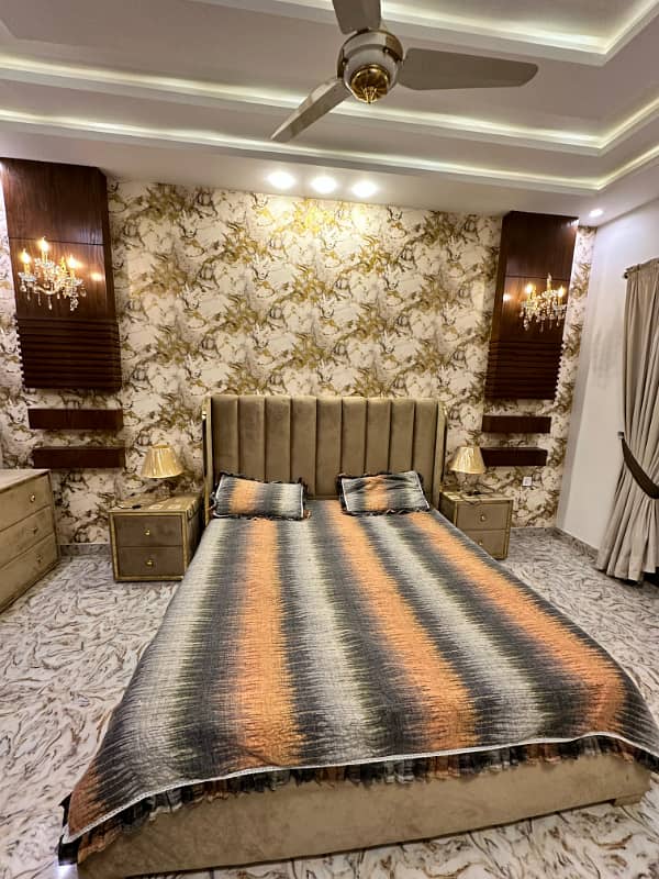 10 Marla Luxury Designer top quality House Hot Location bahria town lahore 16