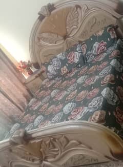 King size bed with side tables,wardrobe n dressing table for urgent s