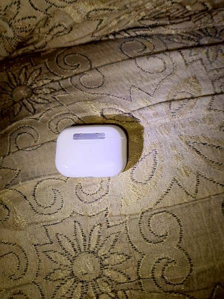 Apple airport new condition use three month 4