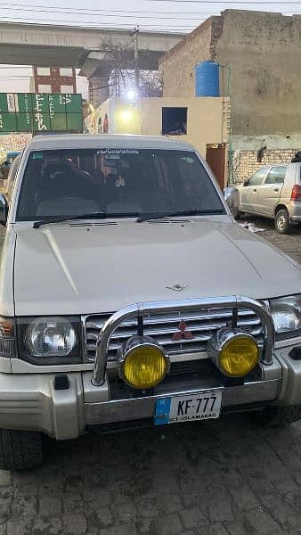 Mitsubishi Pajero 1996 11