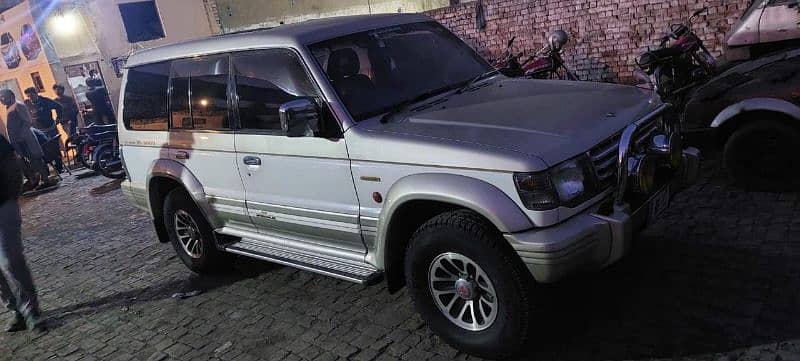 Mitsubishi Pajero 1996 18