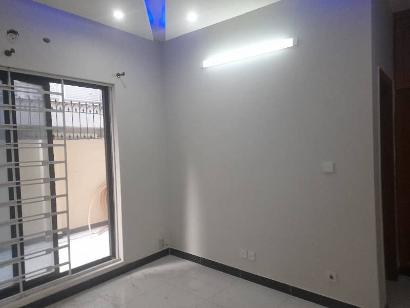 5 Marlas Ground and basement For Rent 2