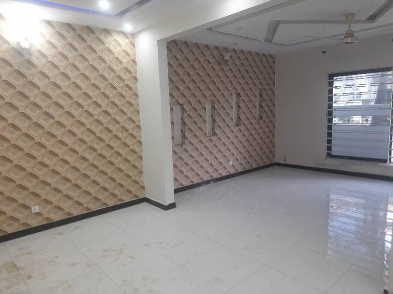 5 Marlas Ground and basement For Rent 6