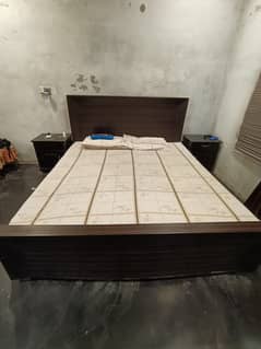 Double size bed for sale