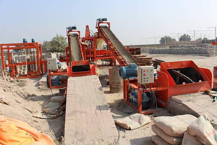 Fly ash brick and paver block machine, concrete brick machine in Pak. 2