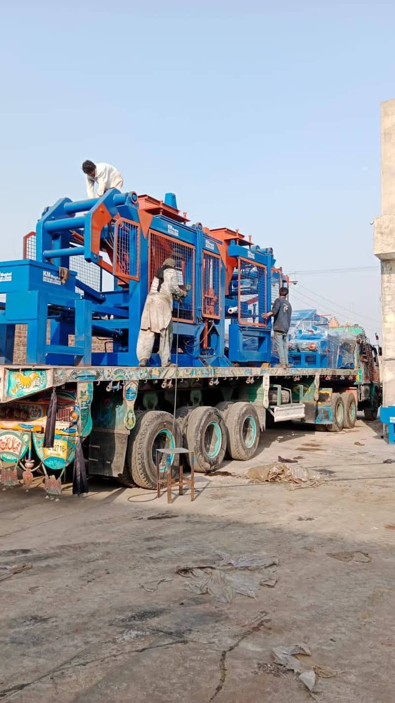 Fly ash brick and paver block machine, concrete brick machine in Pak. 4