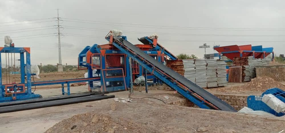 Fly ash brick and paver block machine, concrete brick machine in Pak. 5