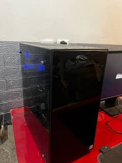 Medium Specs, Solid Gaming PC, RX 570, 10th Gen, SSD