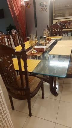 Elegant Dining Table for Sale: Perfect Addition to Your Home