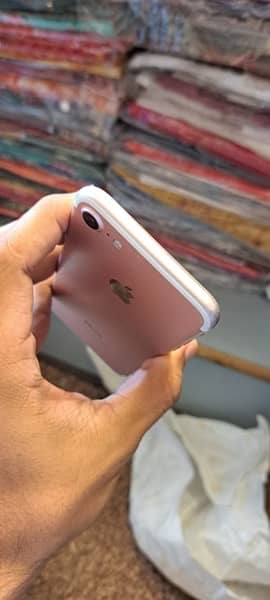 iPhone 7 256 GB 3