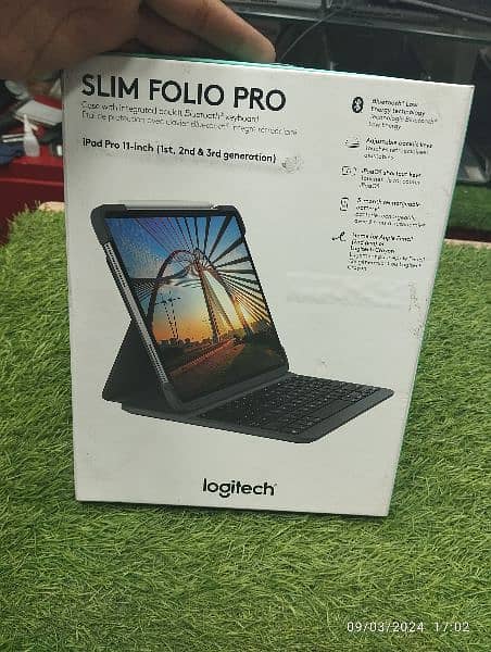 Logitech slim folio pro 11 inch 1