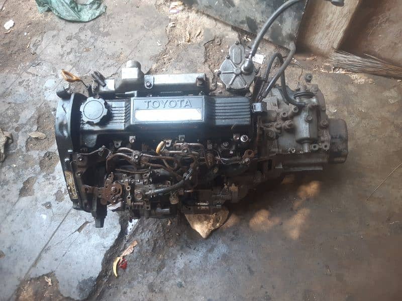 toyota 1n turbo diesel engine with gear 4