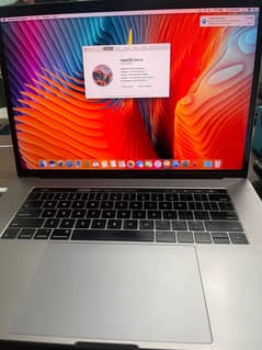 MacBook Pro 2016, Core i7, 16GB Ram,500GB SSD,15"