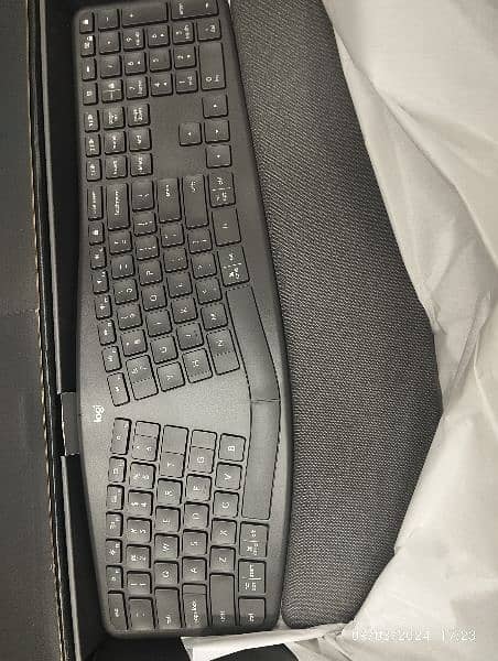 Logitech ergo k860 keyboard Bluetooth multi davice keyboard 4