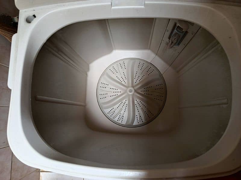 Haier 85-35 8 kg Washing machine never repaired 9