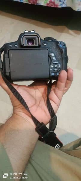 canon 750d camra urgent sale 4