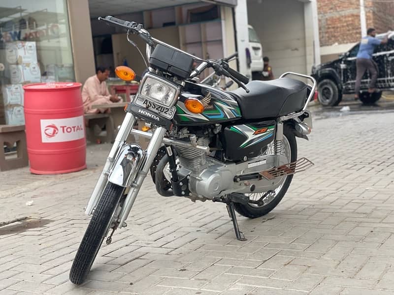 Honda CG-125 2023 with Special Number 0