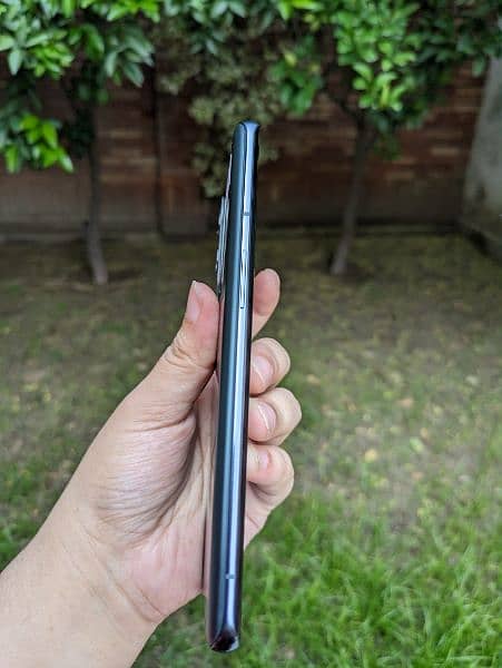 One plus 9 pro
8/128
Global dual sim approved 8