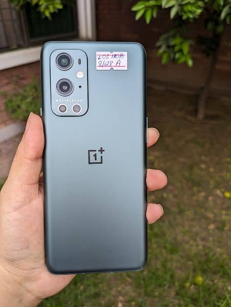 One plus 9 pro
8/128
Global dual sim approved 10