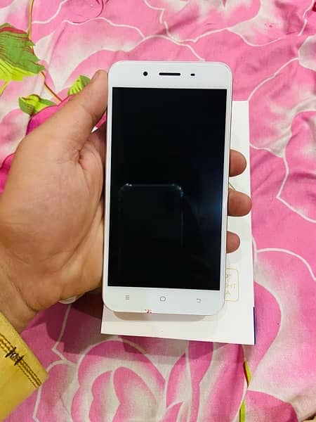 Vivo Y66  With Box Charger Data Cable 3