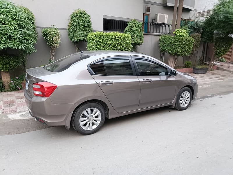 Honda City Aspire 1.5 i-VTEC 2015 3