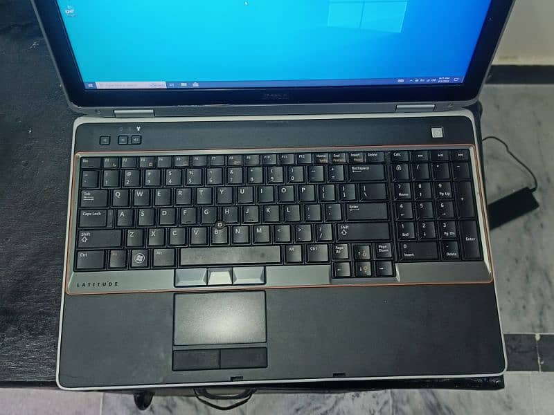 Dell e6520 with 512mb nividia graphic card 1