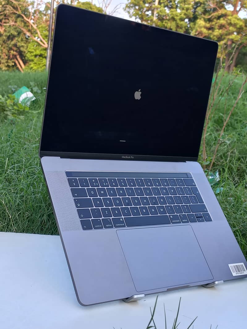 macbook pro 2018 i7 16gb 512gb 3