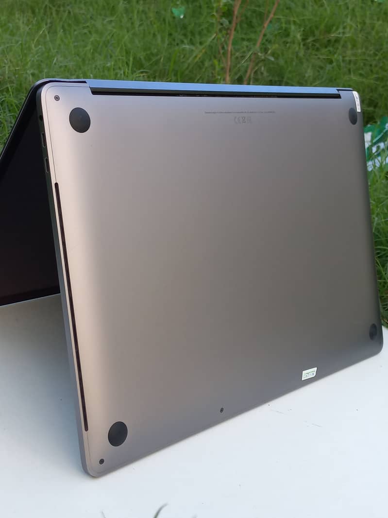 macbook pro 2018 i7 16gb 512gb 9