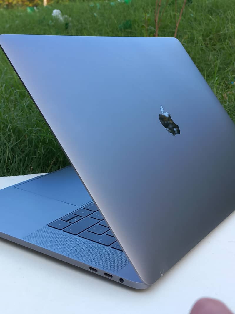 macbook pro 2018 i7 16gb 512gb 13