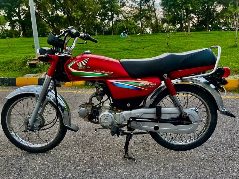 Honda CD-70 (2016) Isb Number 6