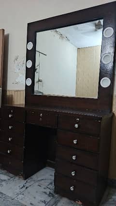 Dressing mirror